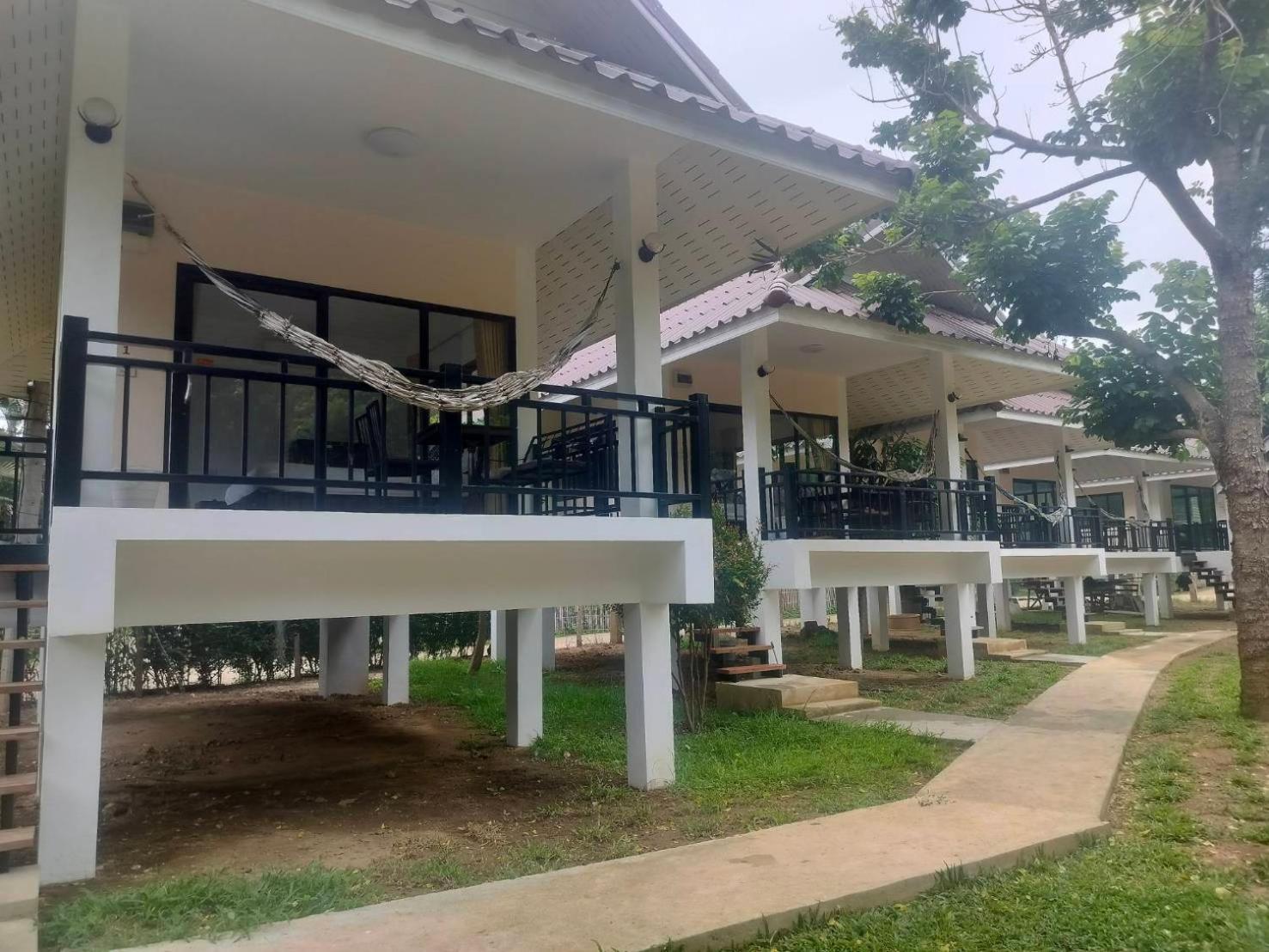 Family Hut Pai Hotel Luaran gambar