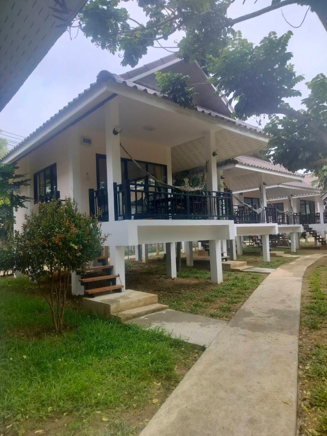 Family Hut Pai Hotel Luaran gambar